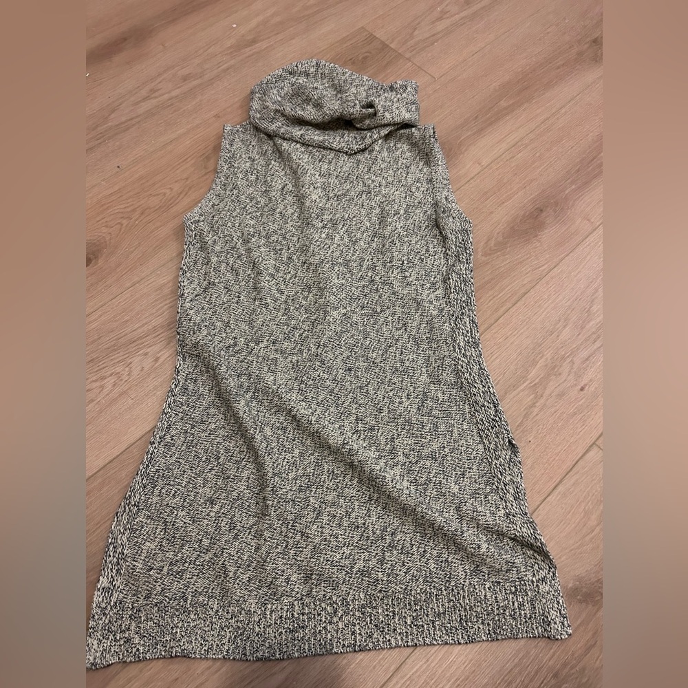 Bianca Nygord Women’s Cowl Neck Sleeveless high low Knit Top Size Small - Picture 5 of 5